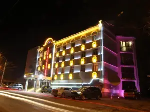 澤姆庫茲那沃斯塔卡酒店