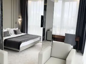 Dovgiy Hotel