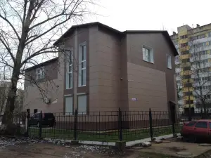 Миранда Апарт