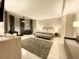 Etalon Hotel