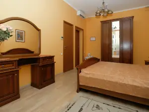 Hotel Gostinitsa Lira