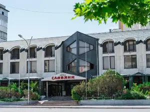 Hotel Slaviani