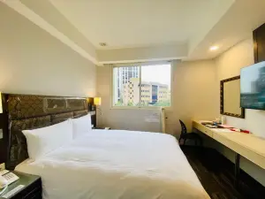 Hub Hotel Banqiao Station