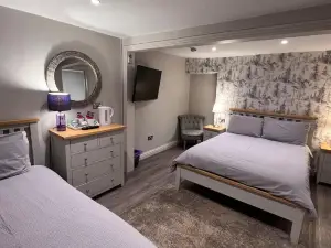 Tigh Na Mara Hotel