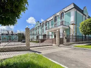 Aleksandr Nevskiy Hotel