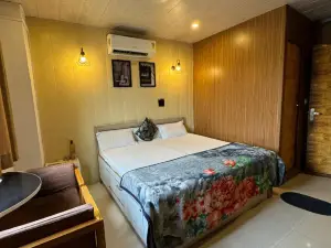 Nomads House