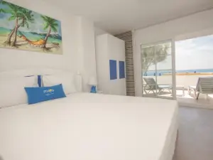 Mojo Otel Beach