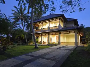 Villa Biru Tanjung Lesung 3Br for 6 Persons