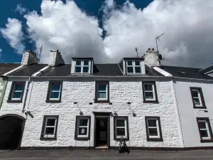 Lochside Hotel