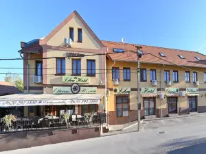 Libra Hotel