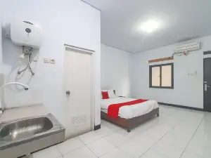 RedDoorz Syariah Near Universitas Muhammadiyah Cirebon