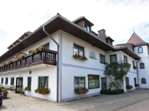 Hotel Weiss S