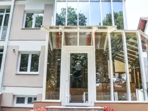 Grand Park Rooms & Apartments