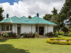 ヒル ライズ ラグジュアリー ヴィラ & ステーブルズ バイ エドワーズ コレクション