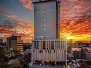 Golden Tulip Essential Makassar