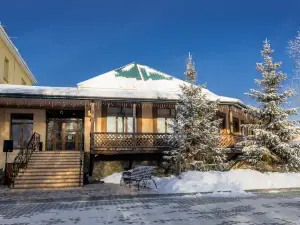 Hotel in Ecopark Razdolye