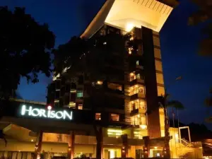 Horison Ultima Makassar