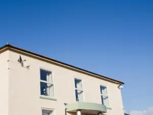 Fair Oak House Exeter Airport