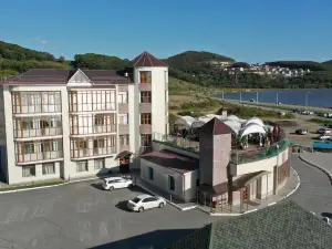 Restoranno-Gostinichny Kompleks Ritsa Hotel