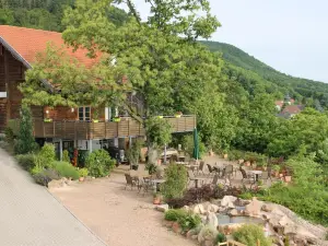Kastanienhof - Donnersberger Immobilien GmbH