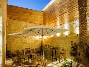 The Negev Hotel by Domus