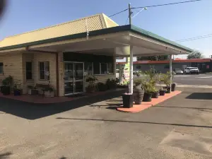 Golden West Motor Inn