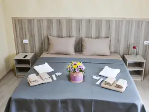 Tsvetyi Hotel