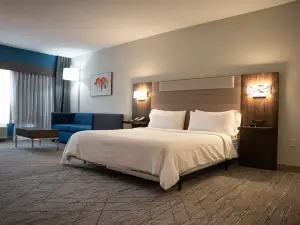 Holiday Inn Express & Suites West Chester