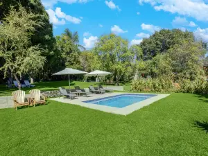 Amberhall Guesthouse