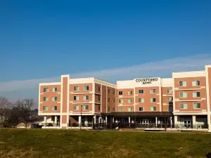 Courtyard Rome Riverwalk