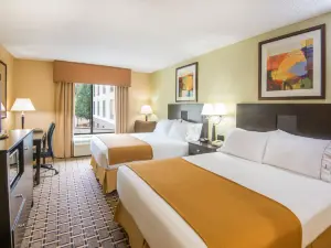 Holiday Inn Express & Suites Sharon-Hermitage by IHG