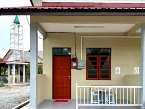 AL-REZQI ROOMSTAY