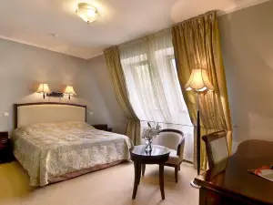 Greenway Park Hotel (Гринвей)
