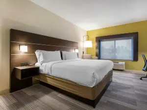 Holiday Inn Express & Suites Chicago West - ST Charles