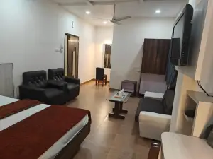 Hotel Alka Palace