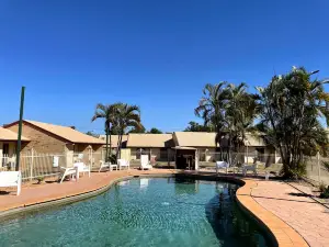 Western Heritage Motor Inn