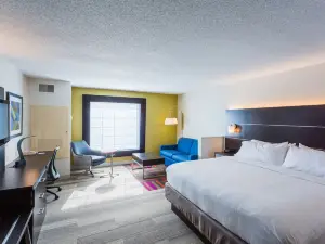 Holiday Inn Express & Suites Reading Airport