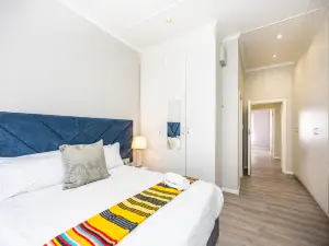 Modern Executive Unit