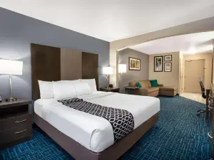 La Quinta Inn & Suites by Wyndham Peru Starved Rock St Park