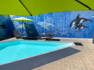 Ambassador Motor Inn