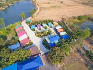 Rim Bueng Suan Prik Resort
