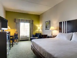 Holiday Inn Express & Suites Live Oak
