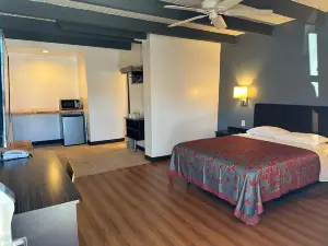 Motel 6 Sullivan MO