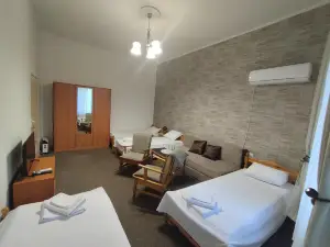 The English Guest House