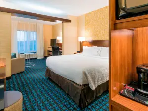 แฟร์ฟิลด์ อินน์แอนด์สวีทส์ บายแมริออท โมเสสเลค