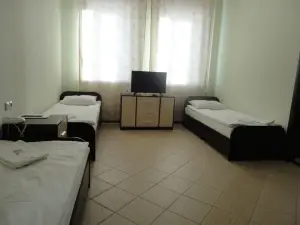 Traveler Hotel