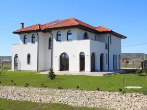 Pensiunea Casa Alba
