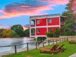 Lamanai Landings Resort and Marina