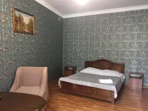 Izumrud Hotel