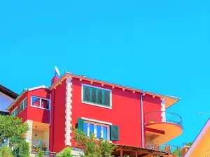 Apartments Mali Dvor Novigrad